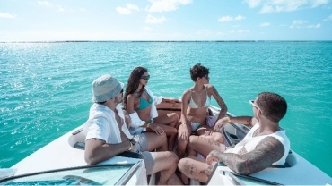 Lancha Exclusiva - Piscinas Naturais de Japaratinga